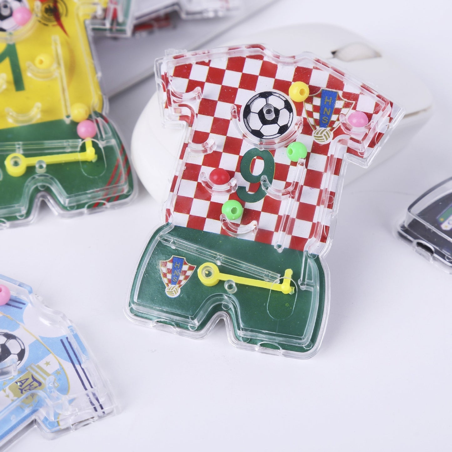 Plastic Soccer Jersey Maze Puzzle Toy 7 × 6.5cm 5