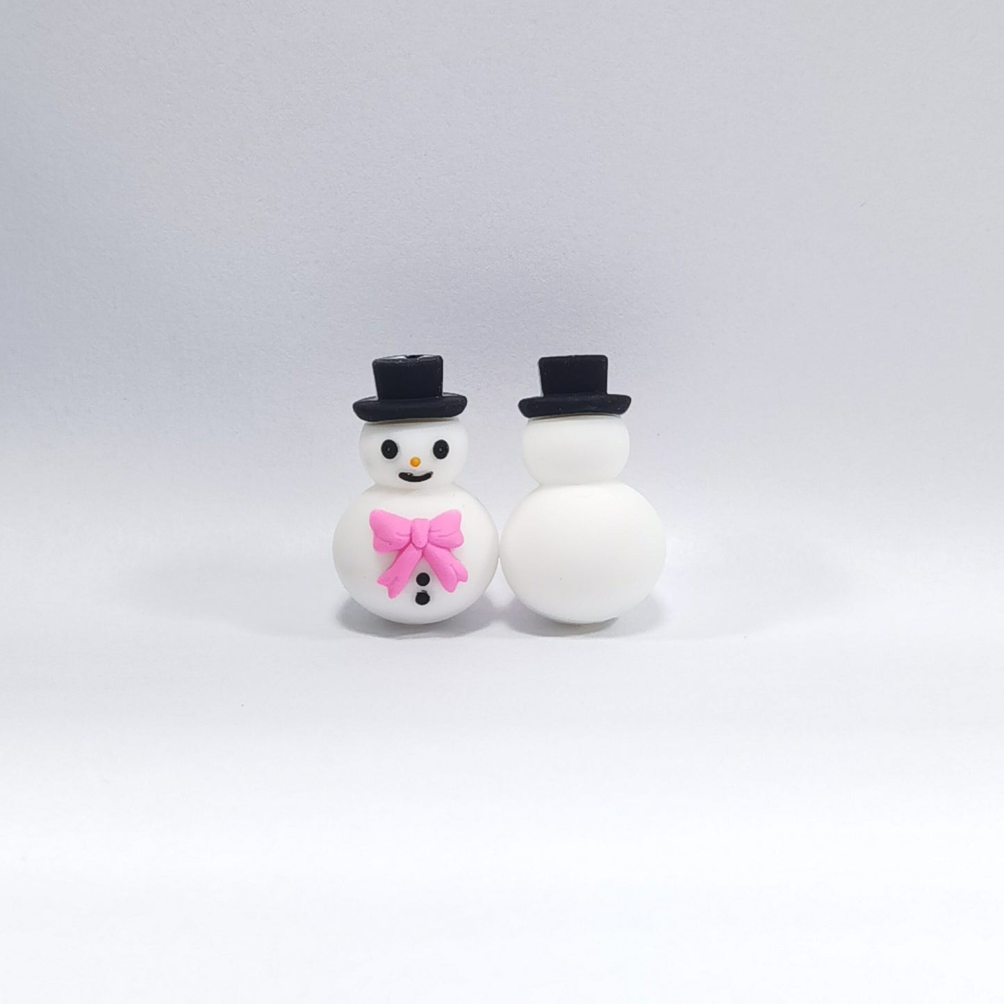 20Pcs Silicone 3D Focal Beads Snowman With Pink Bow Front Facing