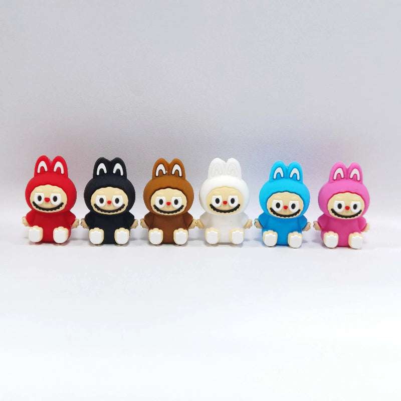 20Pcs Silicone 3D Focal Beads Cartoon Figure Sitting Pose 2