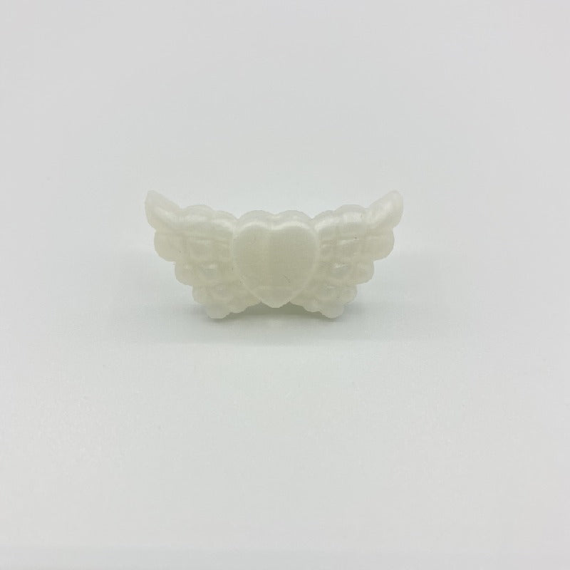 20pcs Silicone Focal Beads Wing Shape with Heart Center 21