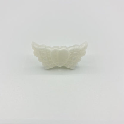 20pcs Silicone Focal Beads Wing Shape with Heart Center 21