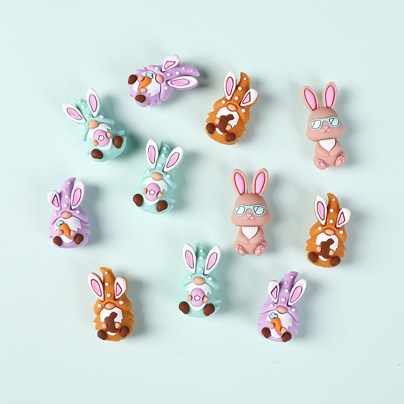 Silicone 3D Focal Beads Easter Bunny Holding Carrot Detail 5