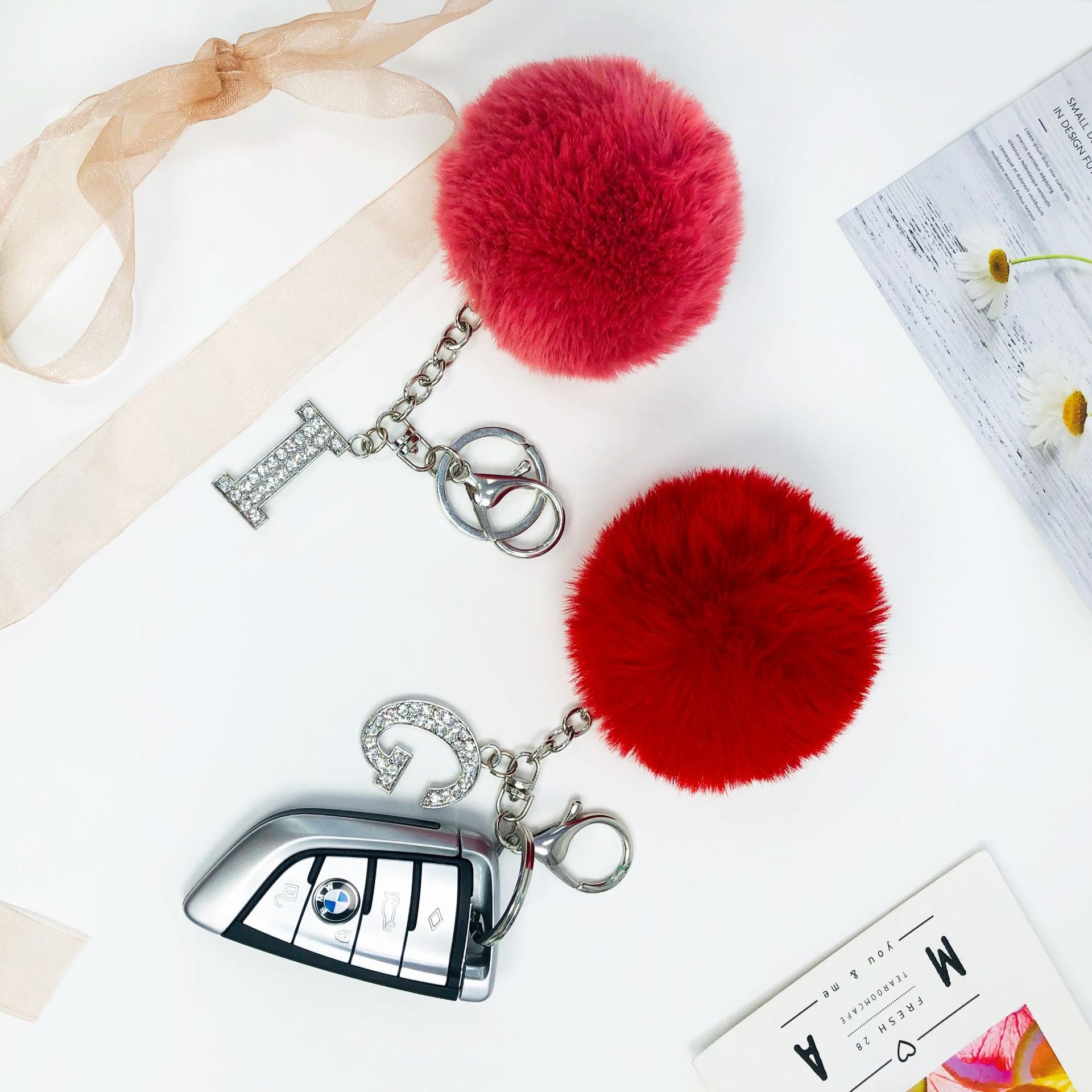 Diamond Inlaid Alloy Pom Pom Keychain Rhinestone Charm 15x8cm 3