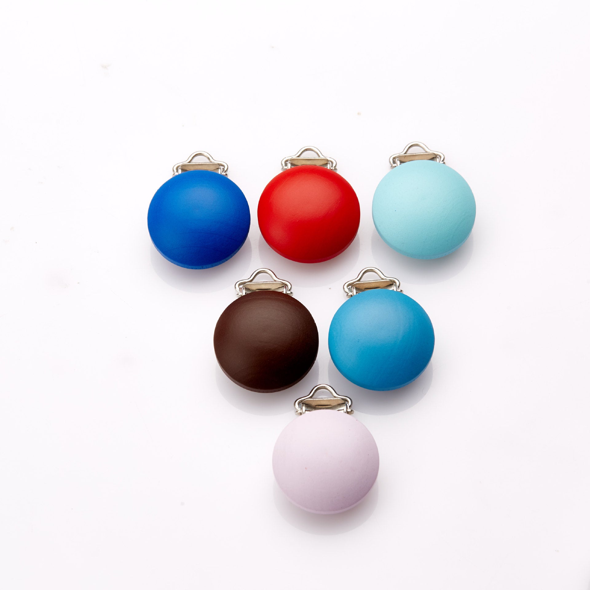 Wooden Pacifier Clip 30mm Three-Hole Round Teething Toy 3