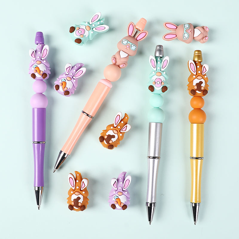 Silicone 3D Focal Beads Easter Bunny Holding Carrot Detail 10