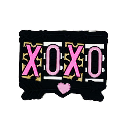 20pcs Silicone Focal Beads XOXO Black Background with Pink Letters