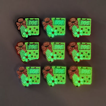 20Pcs Silicone Focal Beads Librarian Book Holding Flower Design 11
