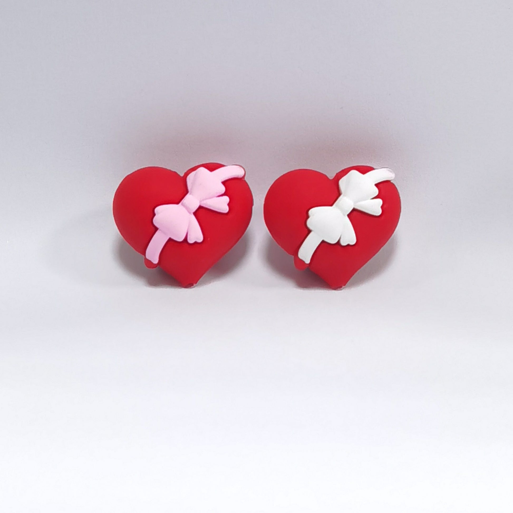 20Pcs Silicone 3D Focal Beads Valentine Heart with Bow Detail