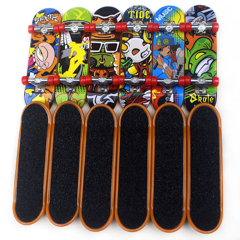 Mini Fingerboard Skateboard Toy Random Pattern 1 Piece 3