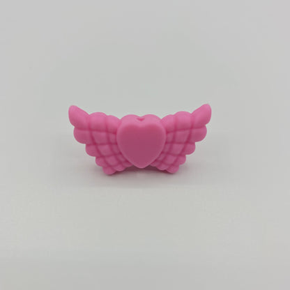 20pcs Silicone Focal Beads Wing Shape with Heart Center 30