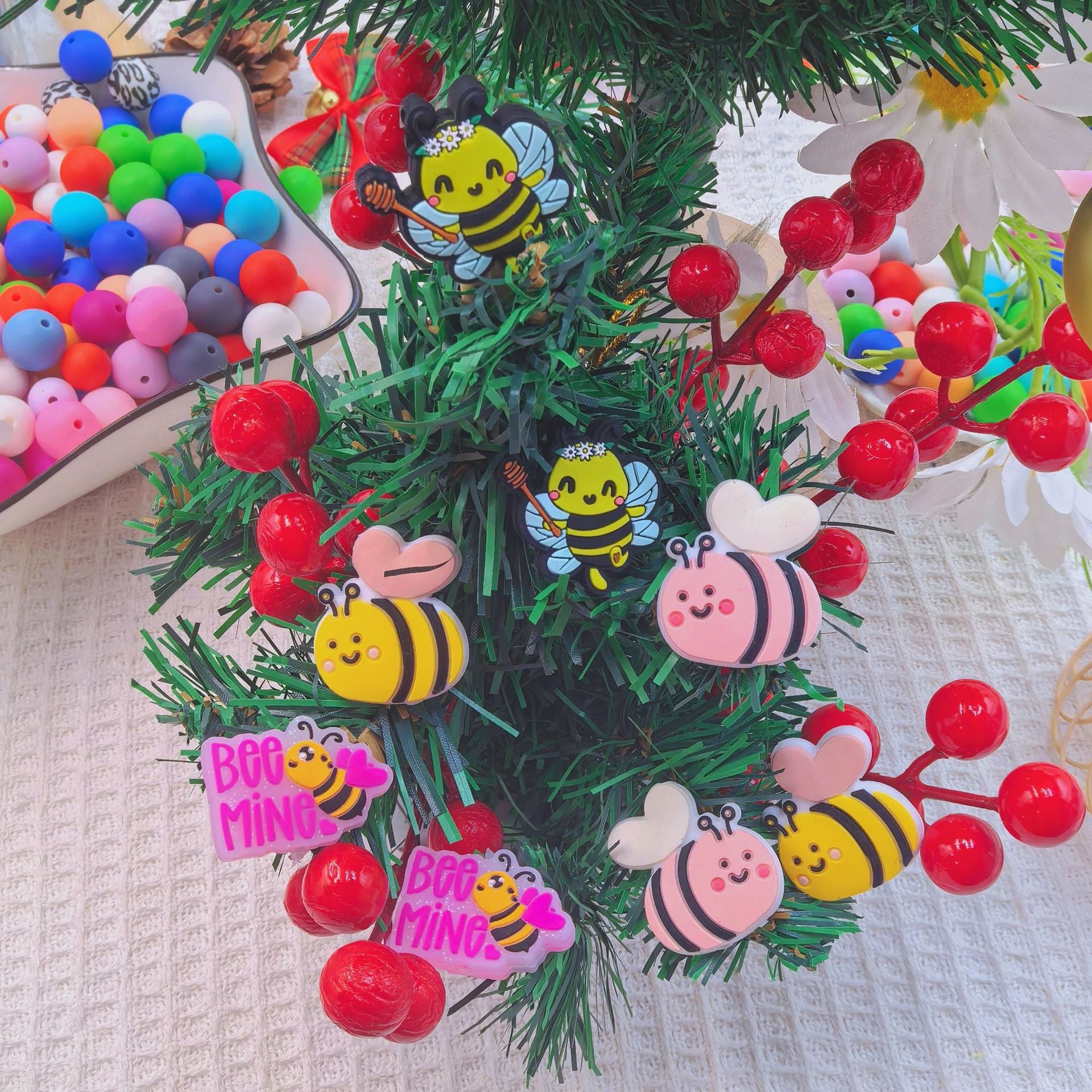 20Pcs Silicone Focal Beads Multi Type Small Bees Assorted Designs 4