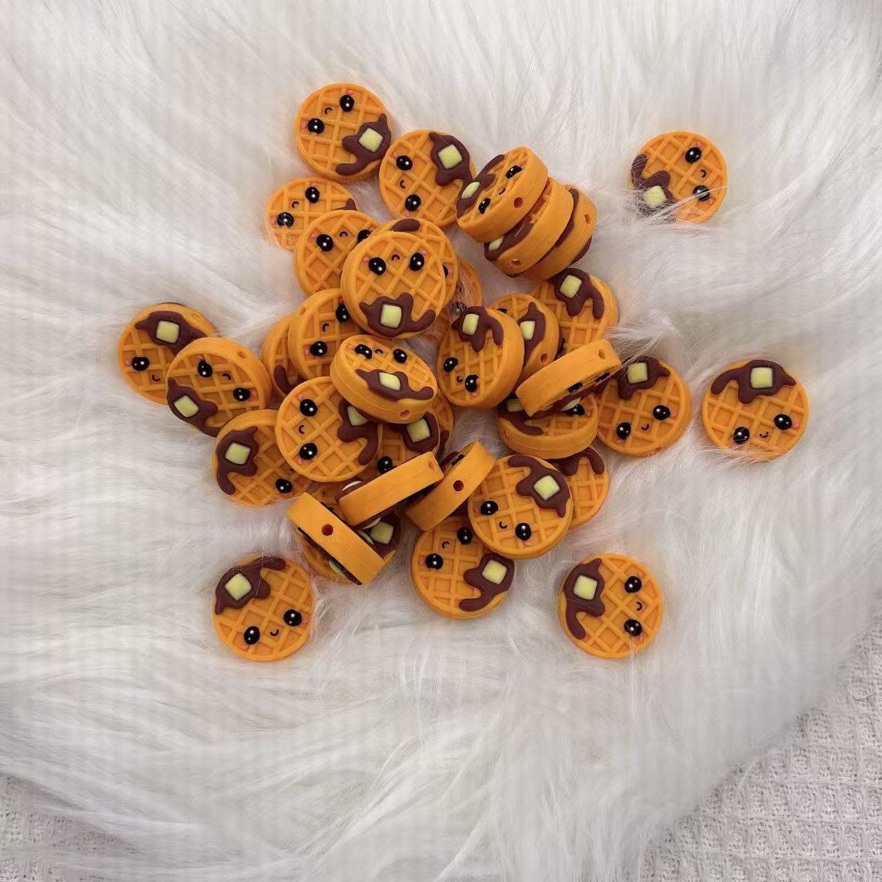 20Pcs Silicone 3D Focal Beads Cute Biscuits Smiling Face Design 2