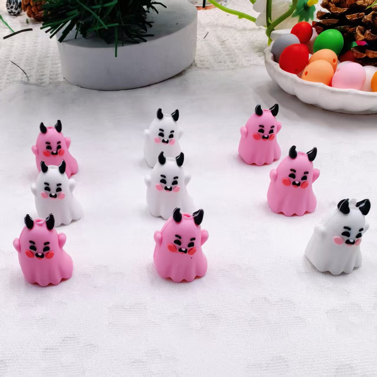 20Pcs Silicone 3D Focal Beads Cute Expression Ghost with Horns 4