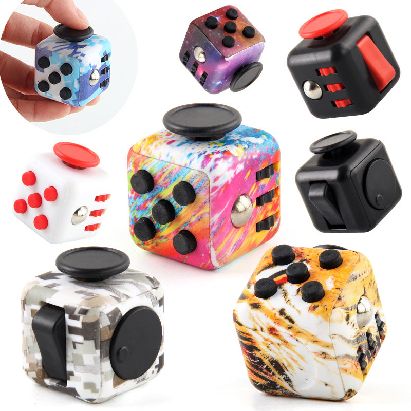 Silicone Fidget Cube 6-Function Decompression Desk Toy 3.4cm 3