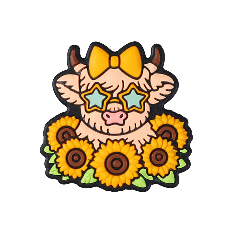 Silicone Focal Beads Highland Cow Sunflower Holding Daisy Detail 5