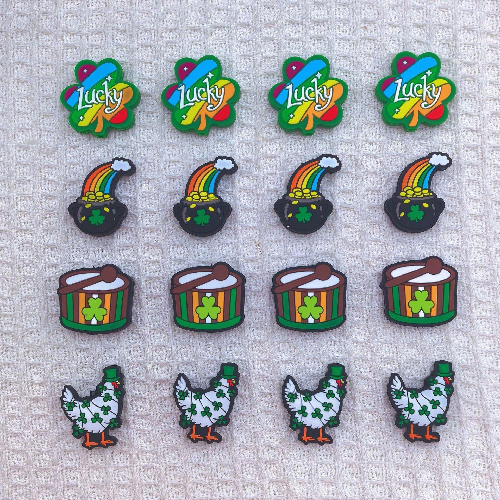 20Pcs Silicone Focal Beads Lucky Grass Rainbow Pot Drum and Hen Design