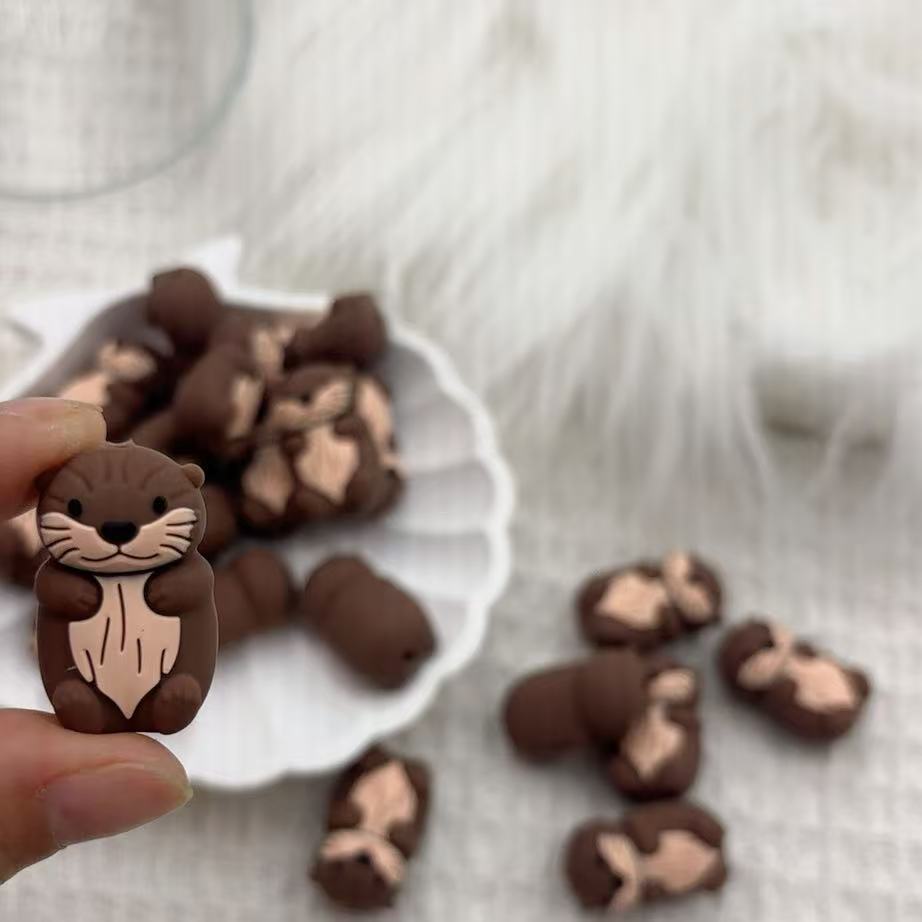 20Pcs Silicone 3D Focal Beads Brown Marmot Sitting Pose 4
