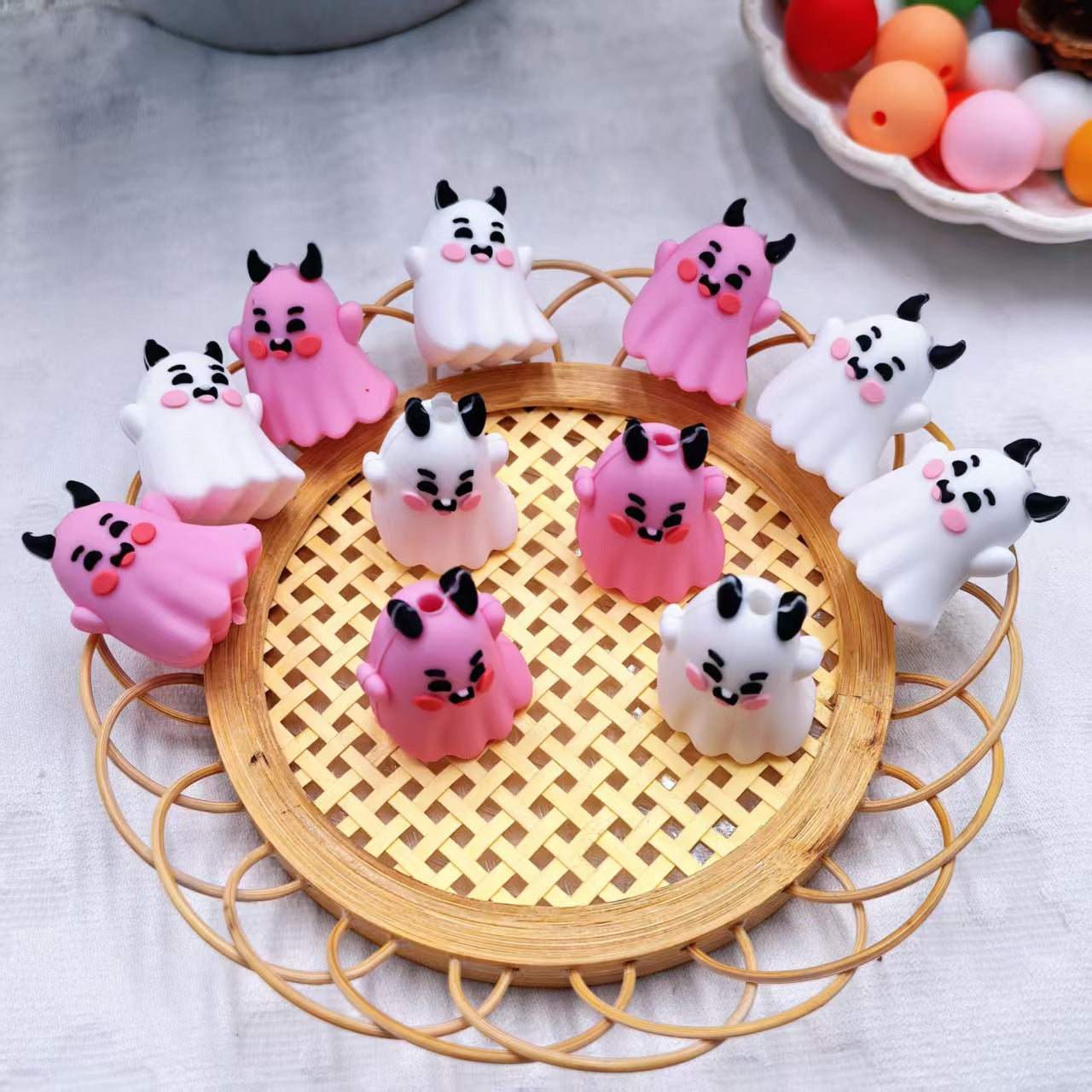 20Pcs Silicone 3D Focal Beads Cute Expression Ghost with Horns 3