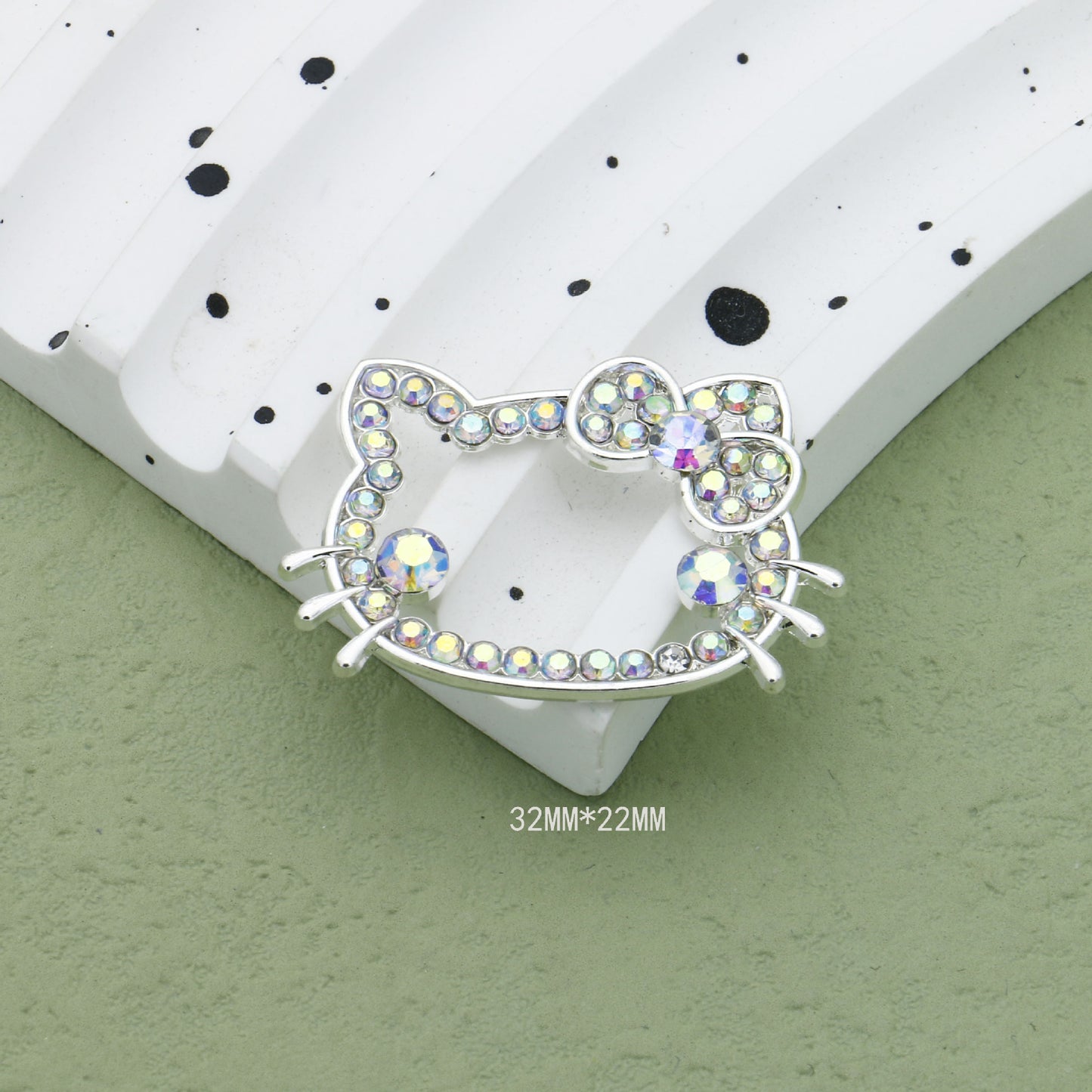 10Pcs 32x22mm Hello Kitty Butterfly Colored Diamond Alloy Bead Frames 8