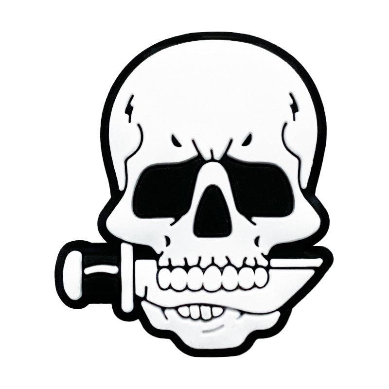 20Pcs Silicone Focal Beads Skull Holding Knife Bone Detail