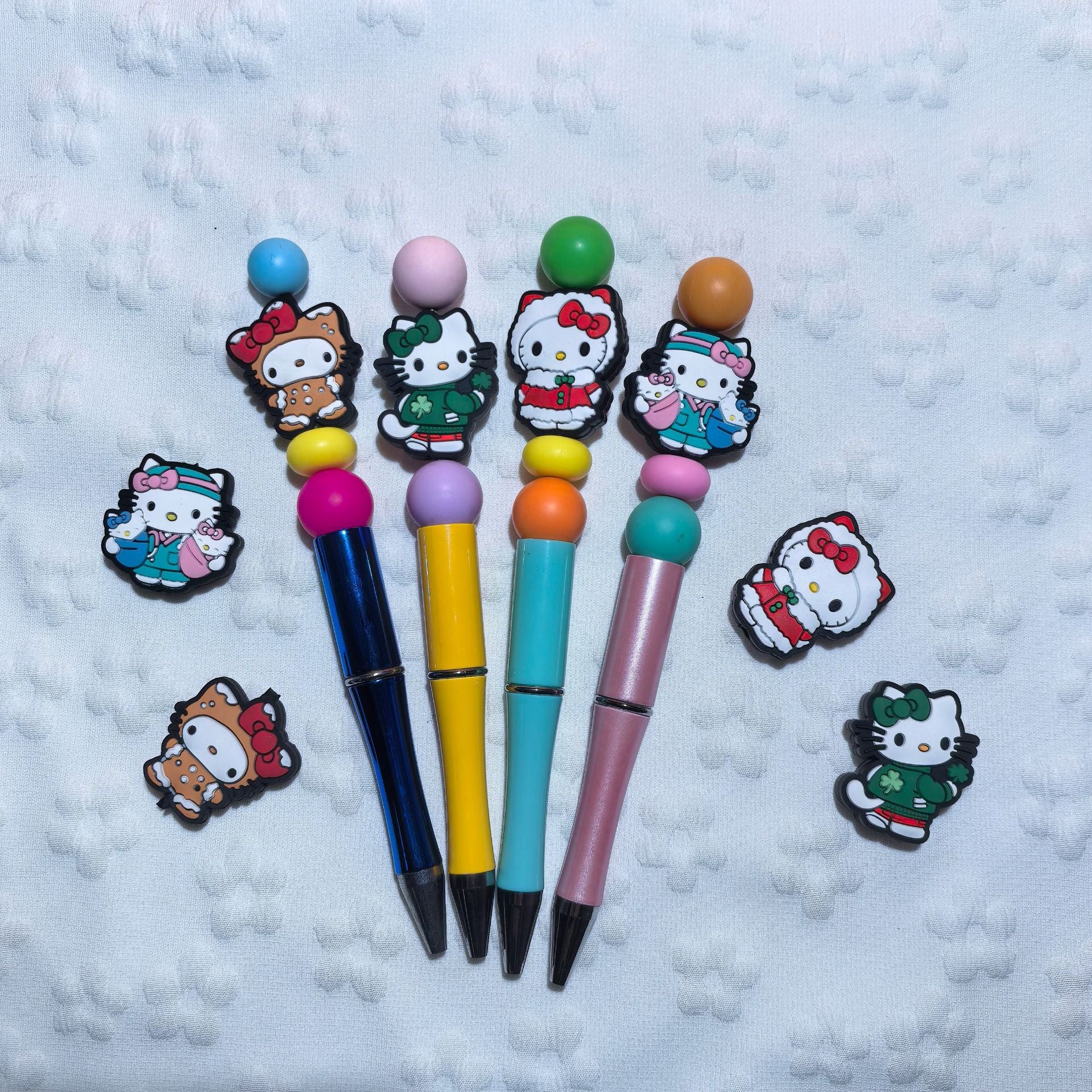 20Pcs Silicone Focal Beads White Cat Round Face Wearing Bow 3