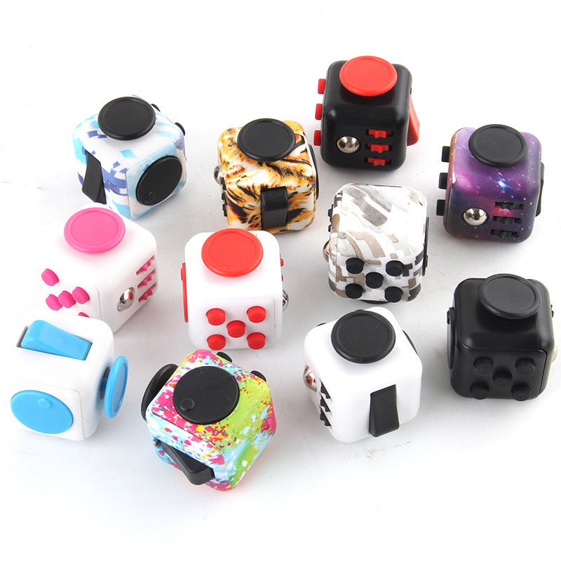 Silicone Fidget Cube 6-Function Decompression Desk Toy 3.4cm 4