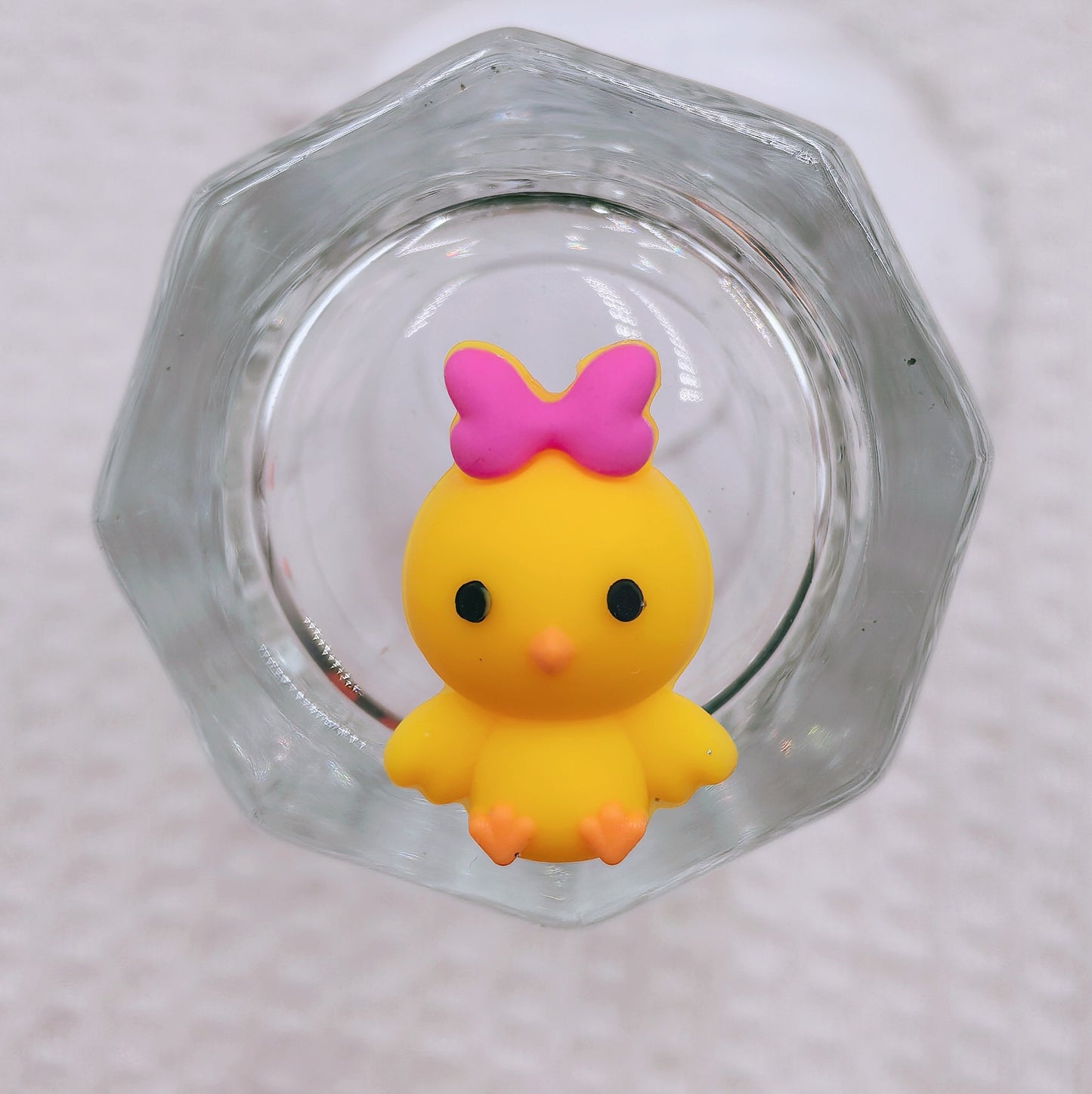 20Pcs Silicone 3D Focal Beads Easter Little Yellow Chicken Holding Pink Bow 6