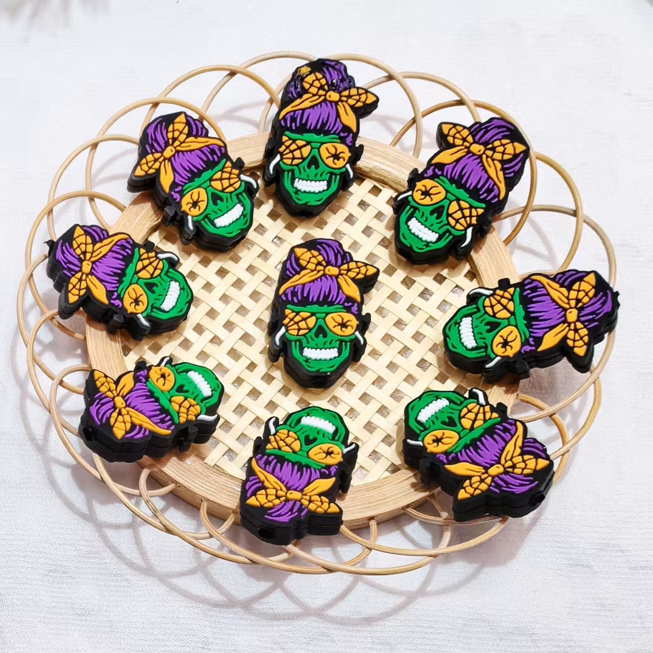 20Pcs Silicone Focal Beads Green Alien Head with Bandana