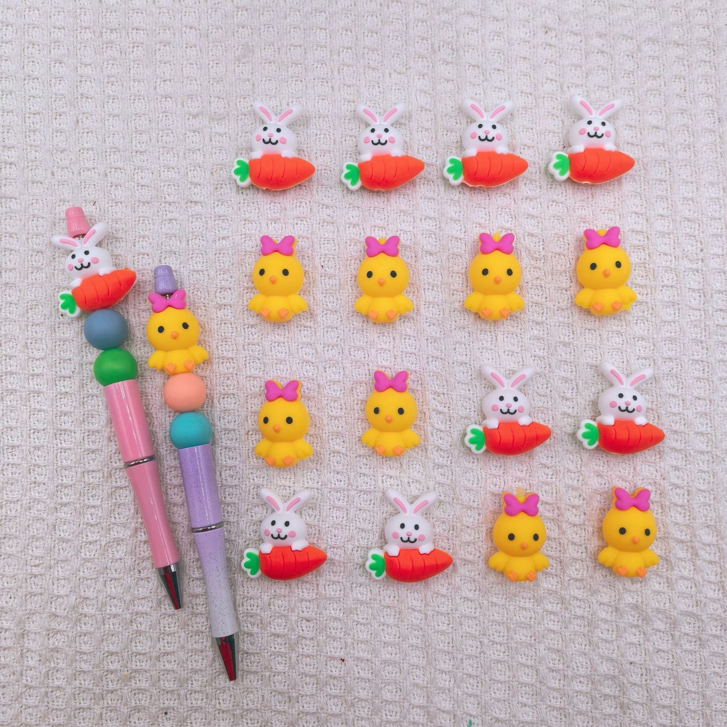 20Pcs Silicone 3D Focal Beads Easter Little Yellow Chicken Holding Pink Bow 2