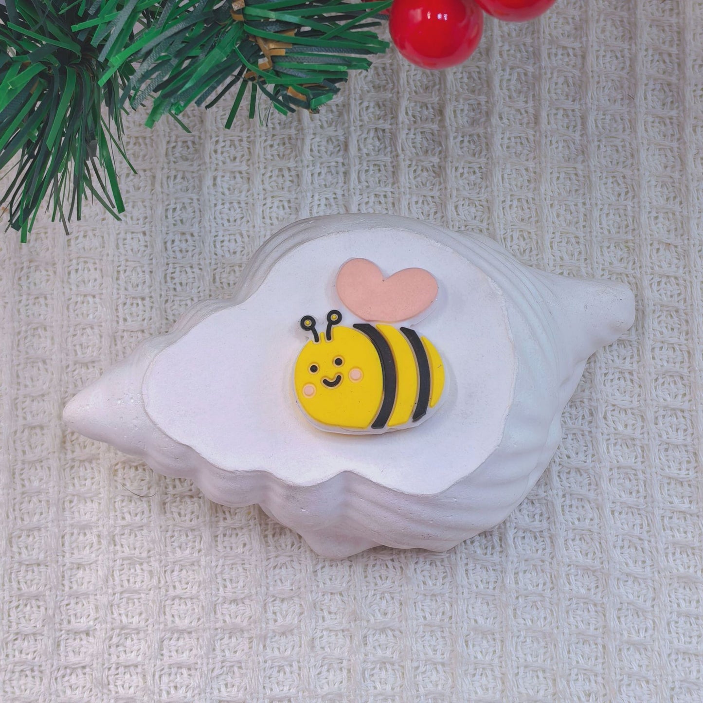 20Pcs Silicone Focal Beads Multi Type Small Bees Assorted Designs 6
