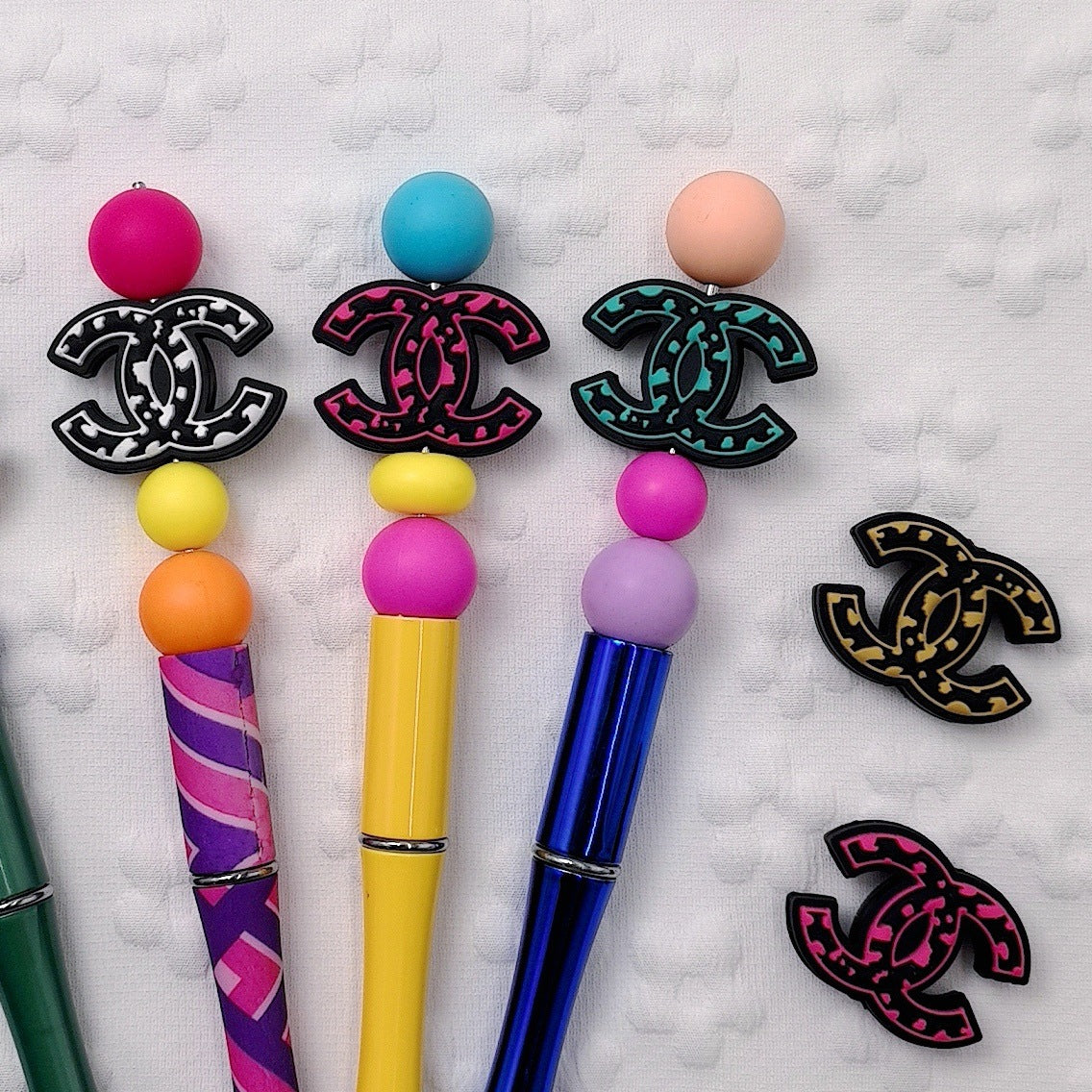 20Pcs Silicone Focal Beads Designer Interlocking C Logo Shape 3