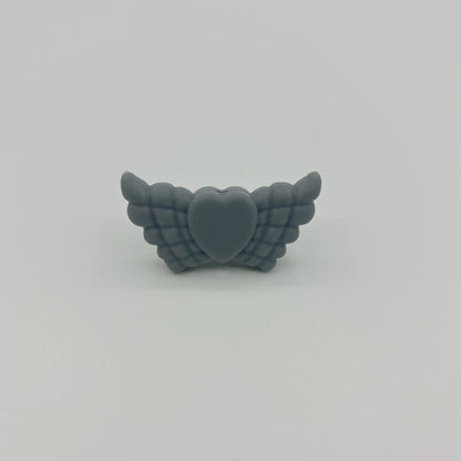 20pcs Silicone Focal Beads Wing Shape with Heart Center 32