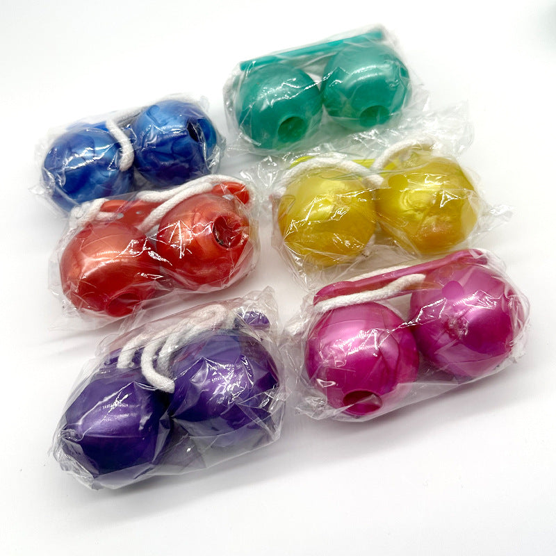 Click Clacker Balls On a String Noise Maker Novelty Toy 2