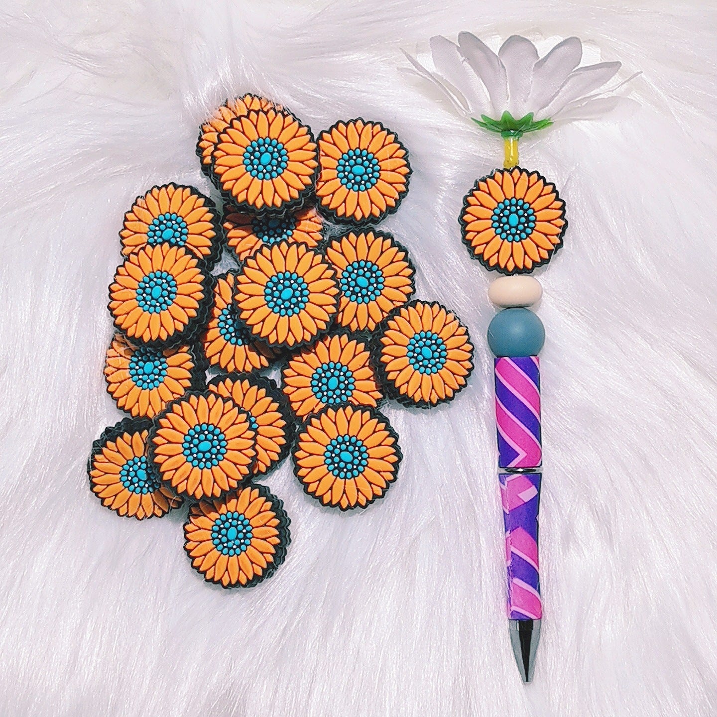 20Pcs Silicone Focal Beads Sunflowers Front Facing 2