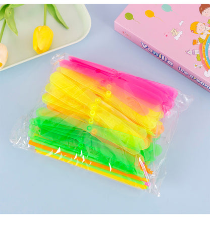 Plastic Hand Rubbing Dragonfly Wind Up Toy Leaf Length 17cm 100pcs 5