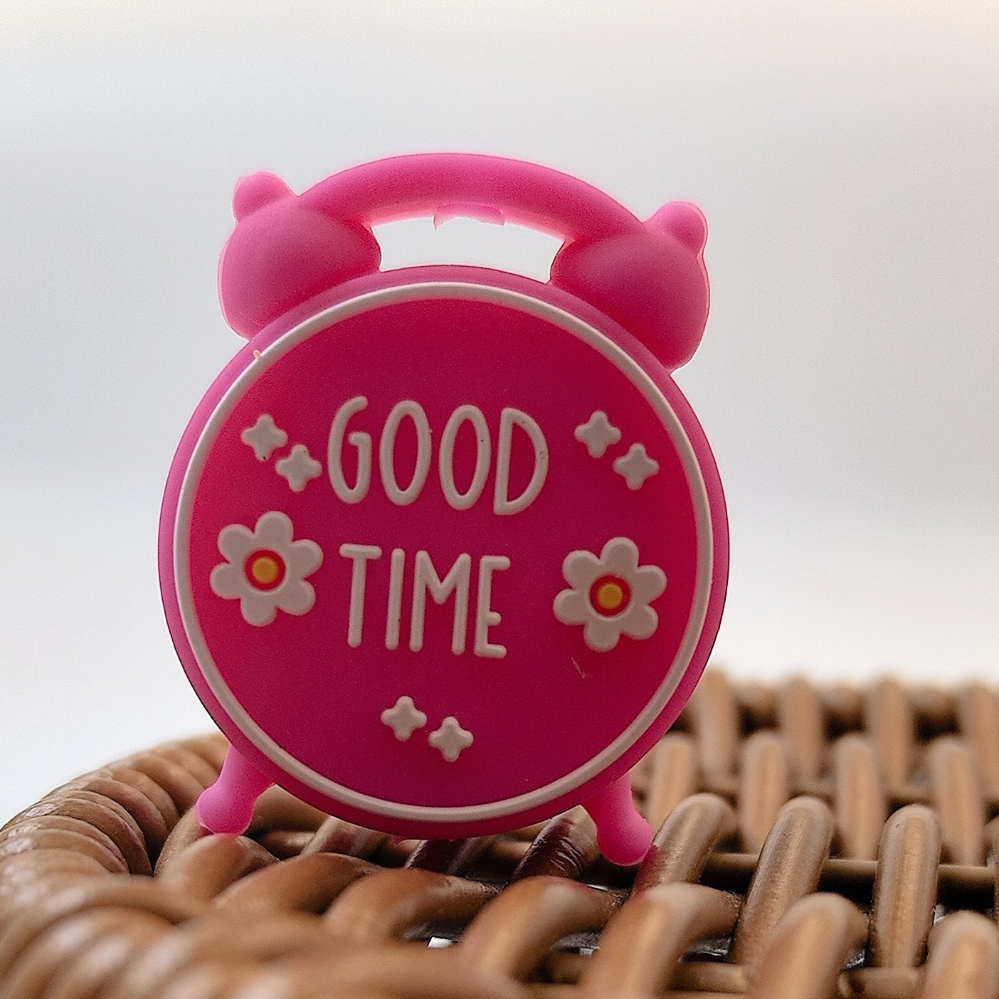 20Pcs Silicone 3D Focal Beads Good Time Alarm Front Facing 7