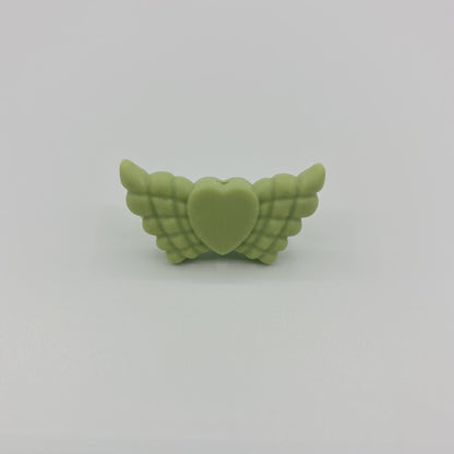 20pcs Silicone Focal Beads Wing Shape with Heart Center 38