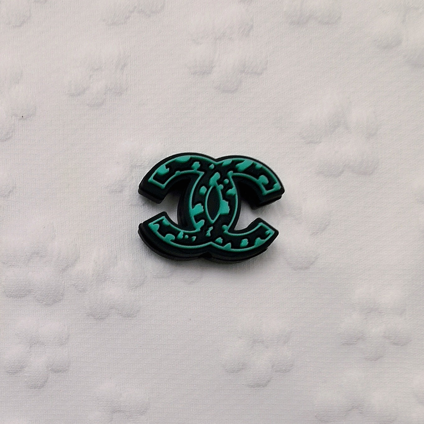 20Pcs Silicone Focal Beads Designer Interlocking C Logo Shape 9