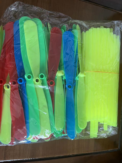 Plastic Hand Rubbing Dragonfly Wind Up Toy Leaf Length 17cm 100pcs 4