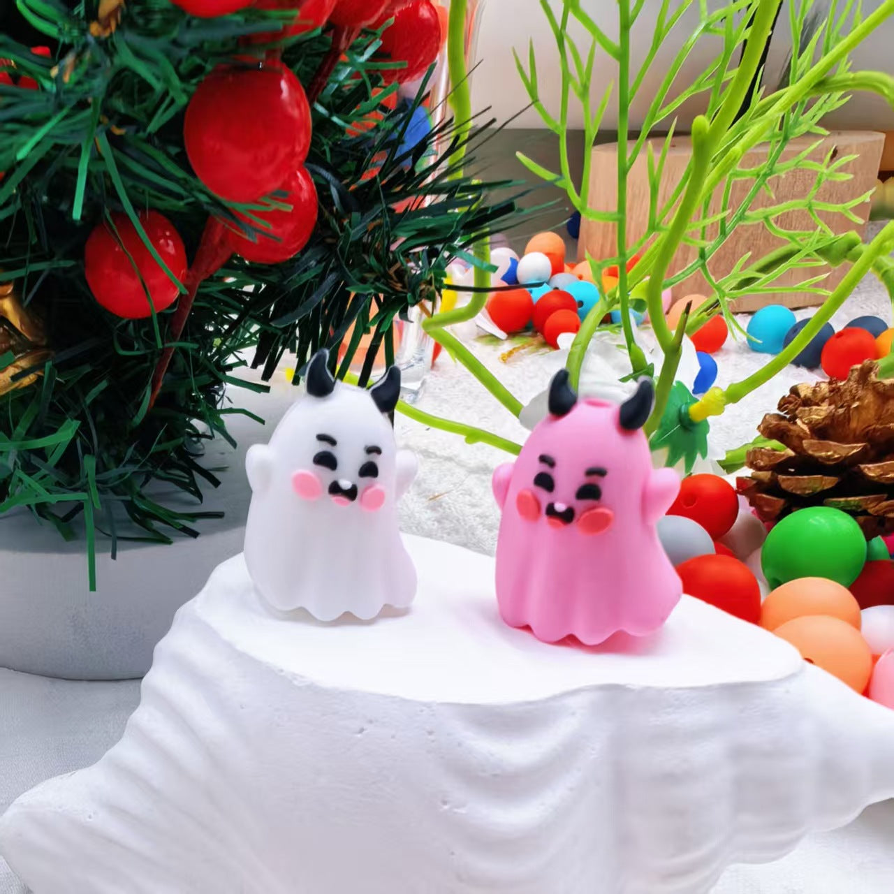 20Pcs Silicone 3D Focal Beads Cute Expression Ghost with Horns