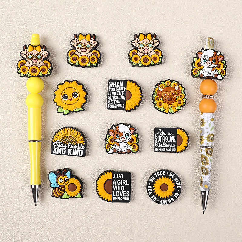Silicone Focal Beads Highland Cow Sunflower Holding Daisy Detail 2
