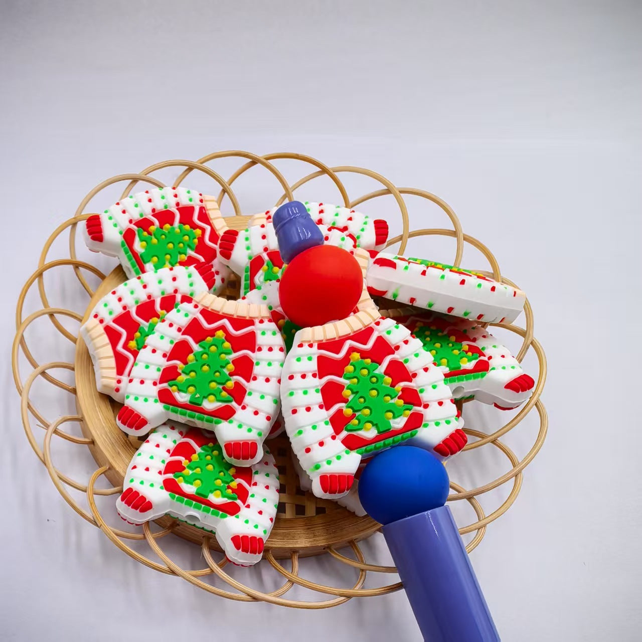 20pcs Silicone Focal Beads Christmas Tree Costume with Sweater Design 4