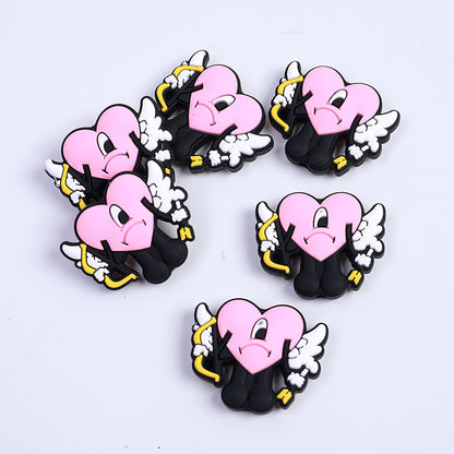 20pcs Silicone Focal Beads Heart Archer Holding Bow and Wing 4