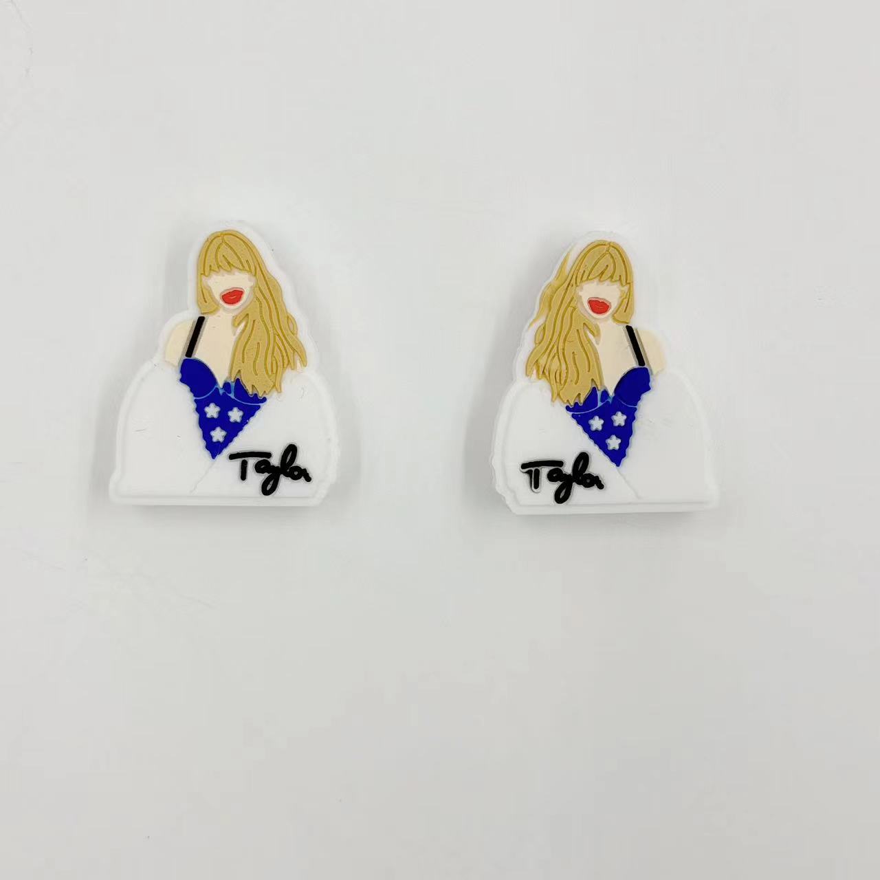 20pcs Silicone Focal Beads Female Musician with Guitar and Red Hat Design 8