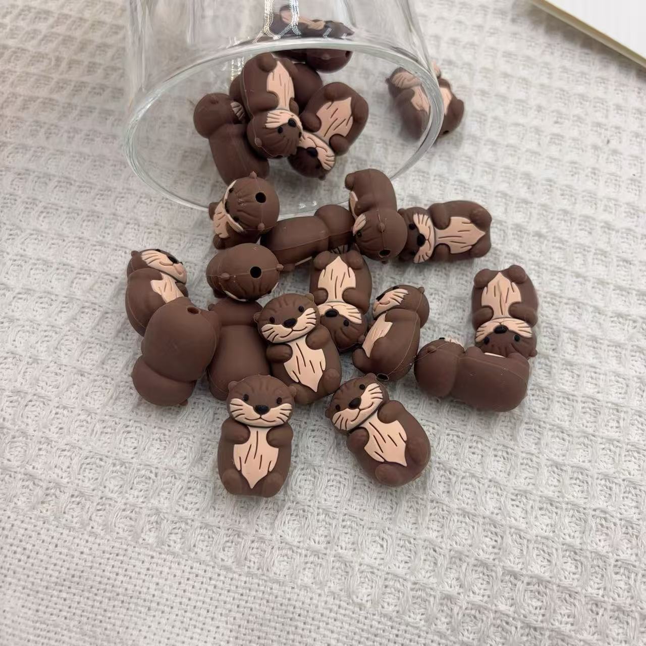 20Pcs Silicone 3D Focal Beads Brown Marmot Sitting Pose 2