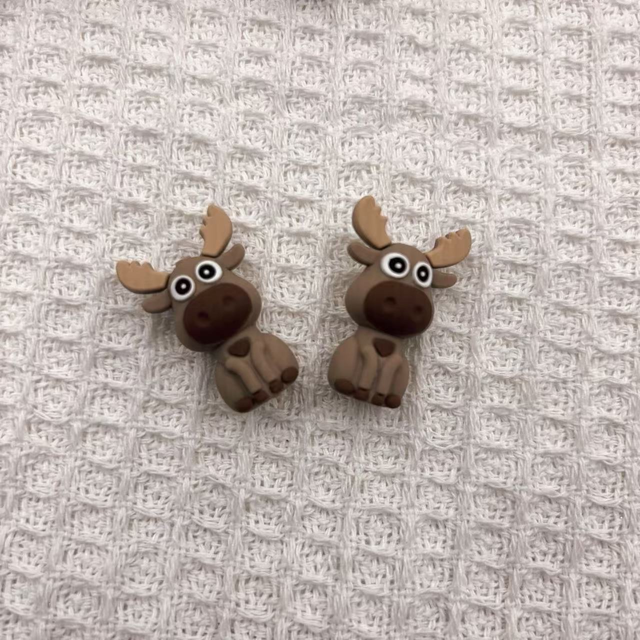 20Pcs Silicone 3D Focal Beads Cartoon Deer Sitting Pose 2