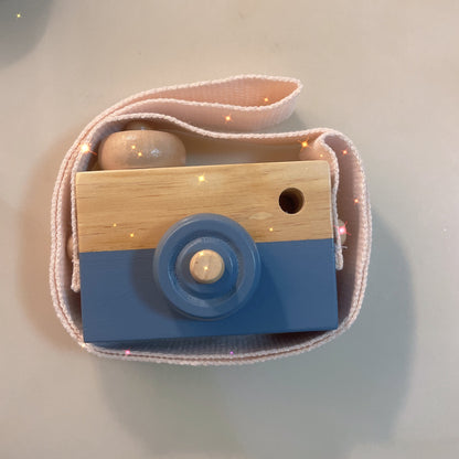 Wooden Pretend Play Camera Toy for Toddlers 8x9x3.5cm 8