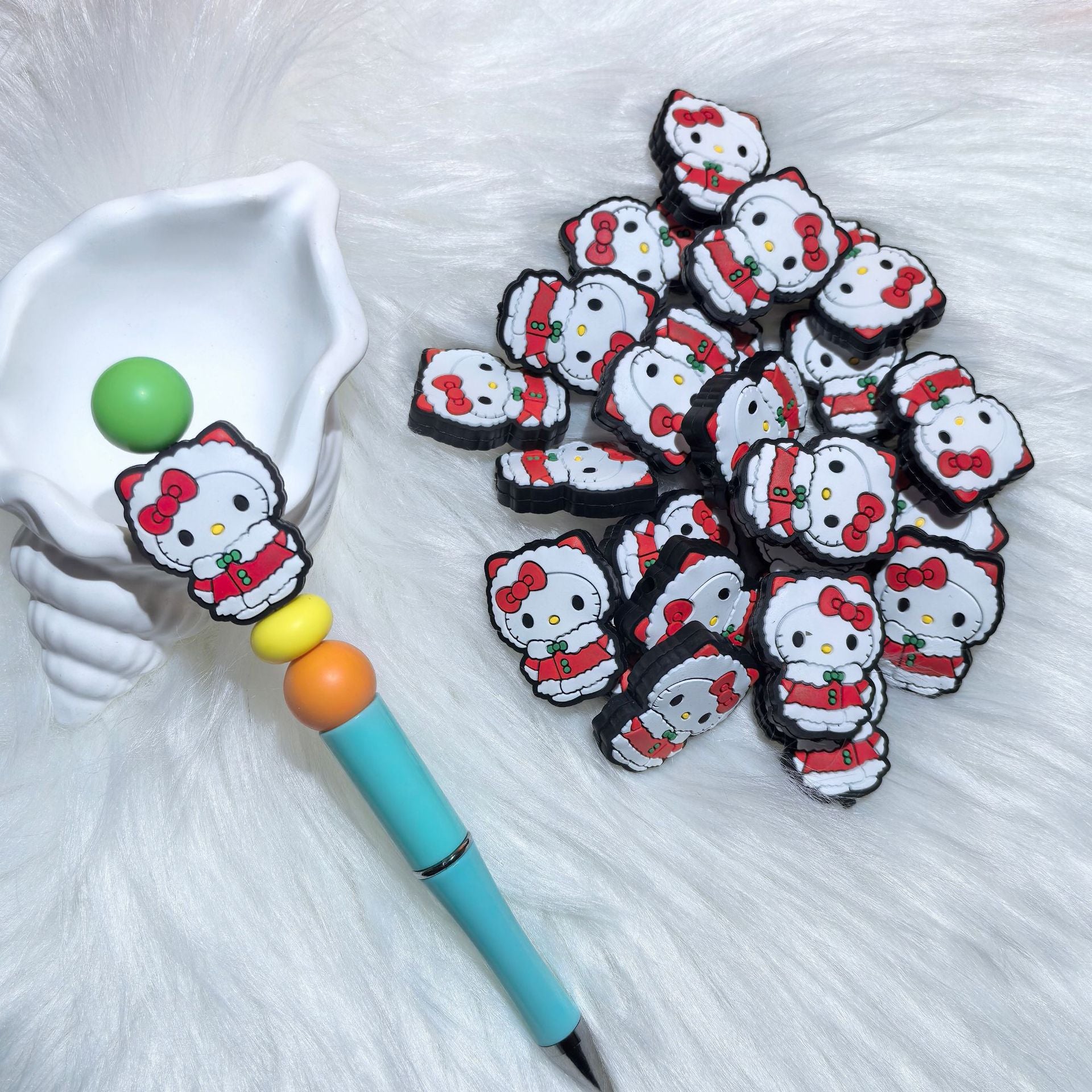 20Pcs Silicone Focal Beads White Cat Round Face Wearing Bow 6