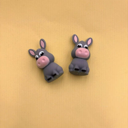 20Pcs Silicone 3D Focal Beads Gray Donkey Cartoon Character Sitting Pose