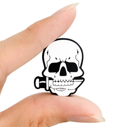 20Pcs Silicone Focal Beads Skull Holding Knife Bone Detail 3